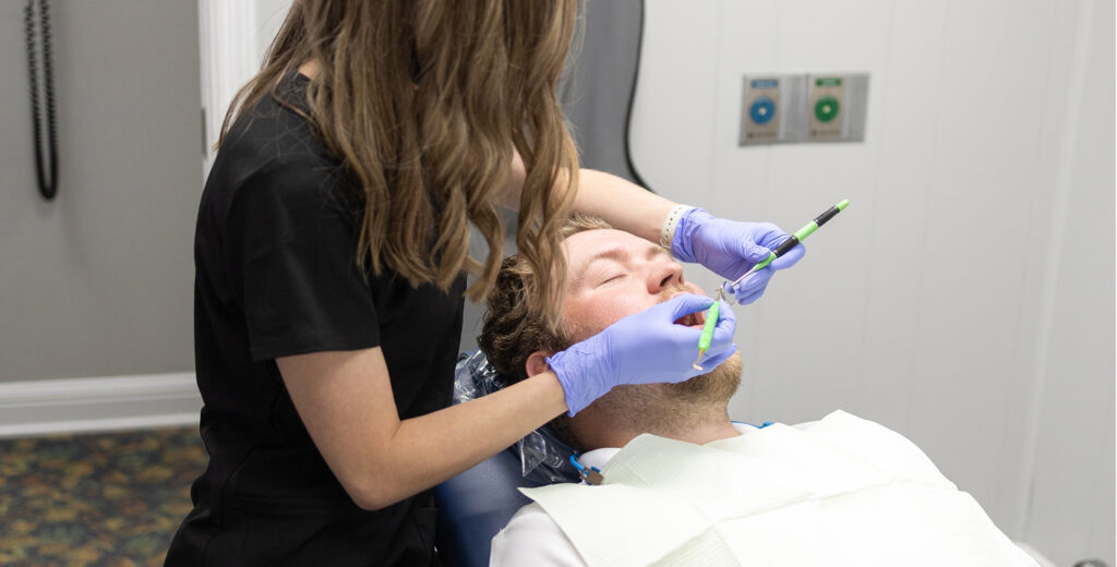 Replacing Old or Failing Crowns (1)