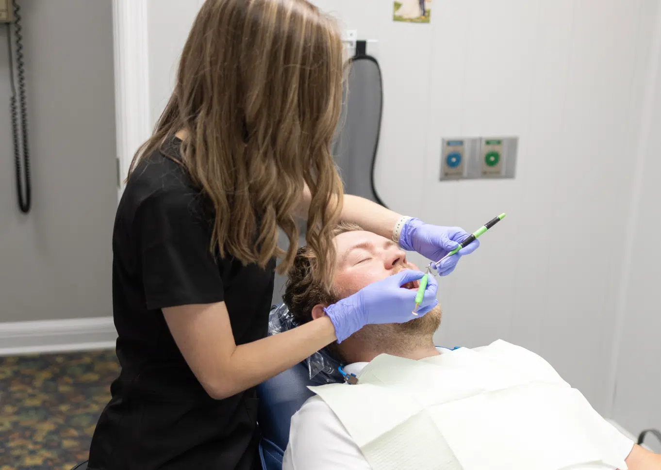 Severe Toothache2 Routine Exams & Professional Cleanings